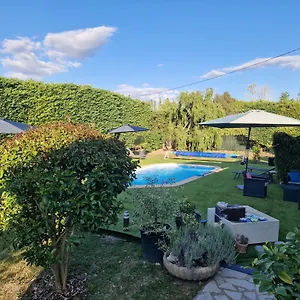 https://letape-provencale.fr-provencehotel.com