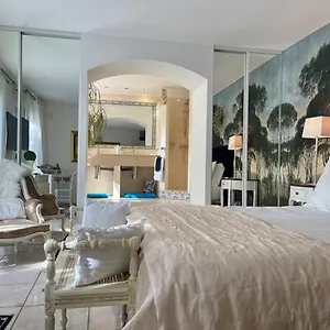 les-muscades.fr-provencehotel.com/
